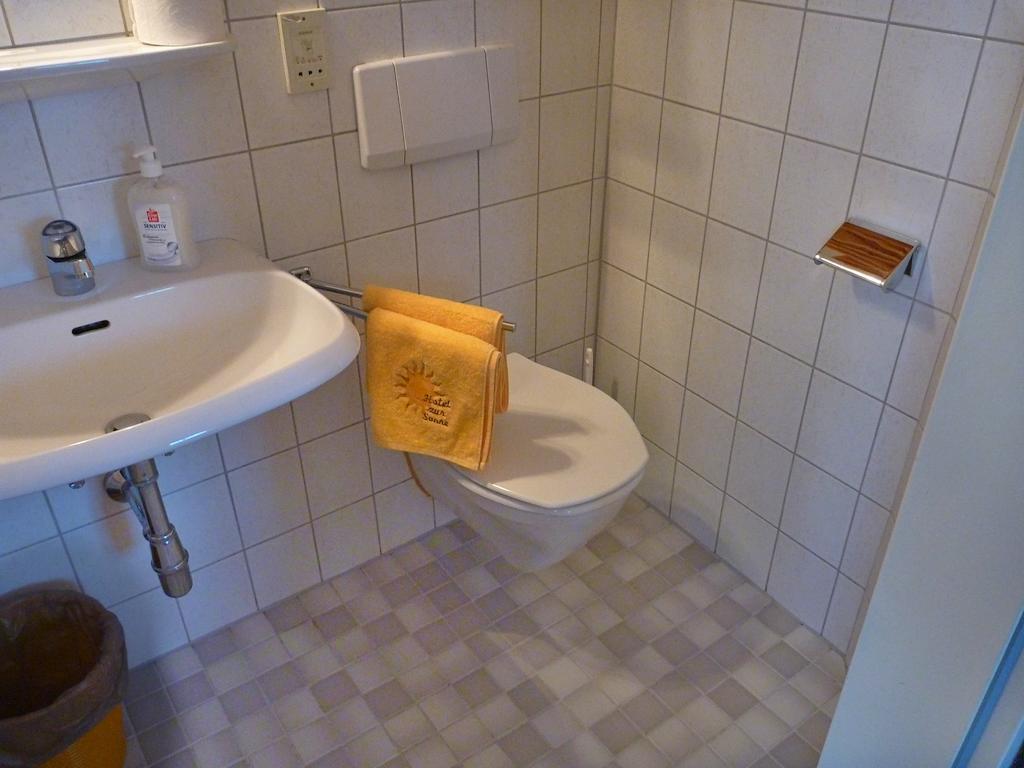 Hotel Zur Sonne Korneuburg Room photo