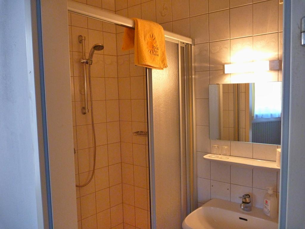 Hotel Zur Sonne Korneuburg Room photo